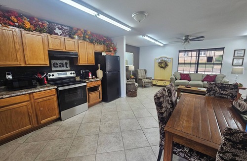 Hughes Springs Casa | Cozy, family-friendly guest home in Northeast Texas!