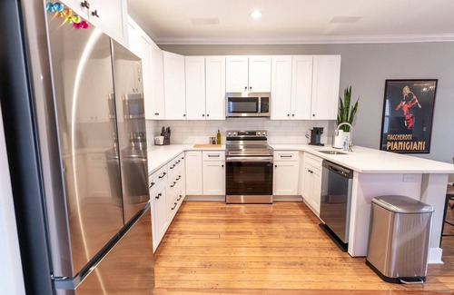 The Hill Casa | Cozy Family Friendly St. Louis Getaway on The Hill in St. Louis