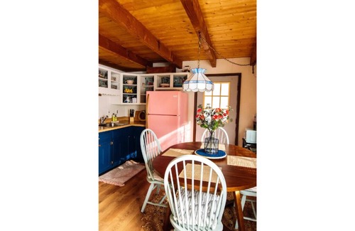 Hamlin Cabina | Cozy family-friendly cabin near lake with indoor fireplace