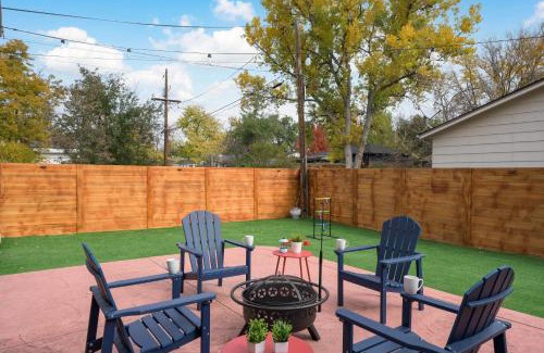 Alta Vista Area Casa | Cozy Family Retreat with Yard - Walk to Olde Town