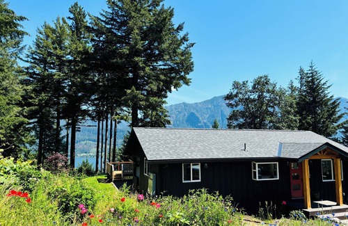 Stevenson Casa | Cozy Farmstead with River Views on 80 acres