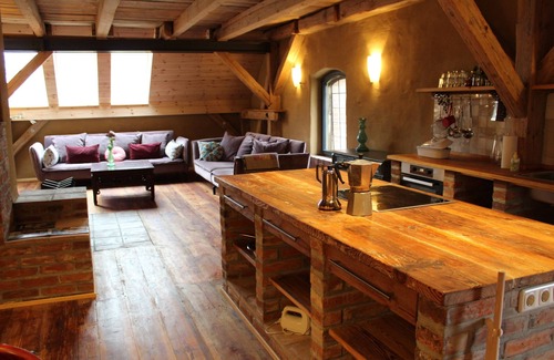 Krebsow Apartamento | Cozy fieldstone barn for family reunions - Barn 27 in Krebsow