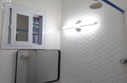 Freetown Casa | Cozy Flat 5 Minutes To Beach