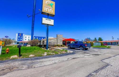 Richmond Hotel | Cozy Garden Inn By OYO Hwy 40 Richmond