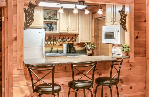 Pigeon Forge Cabina | Cabina de escapada genuina para parejas o familias pequeñas