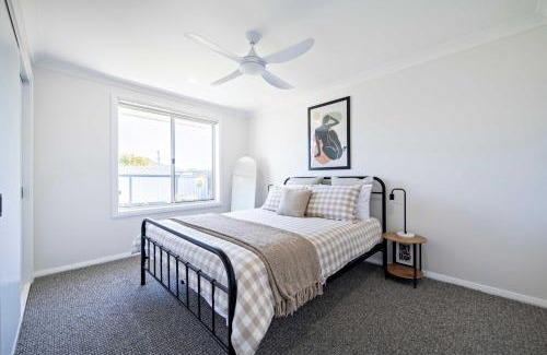 Dubbo Casa | Cozy Getaway - Modern, Garden View