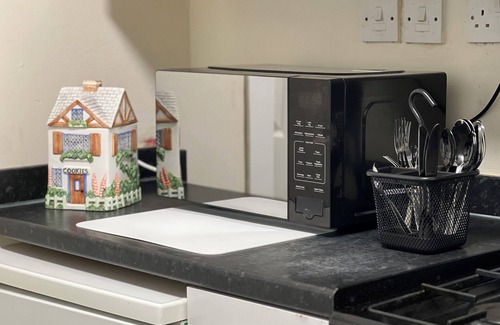 Heaton Apartamento | Cozy Ground Flat - Free Parking.