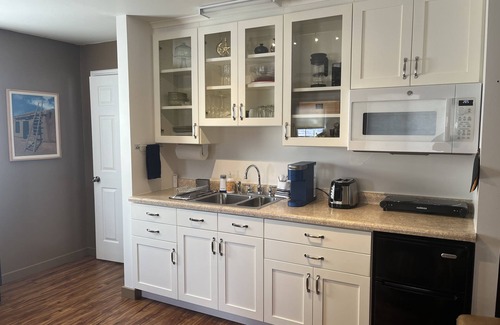 Bicknell Casa | Cozy guesthouse w/hot tub access, near Capitol Reef N.P. Pet friendly!