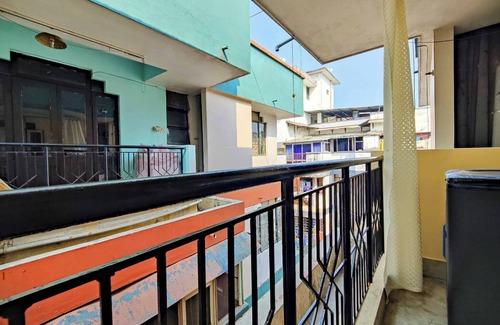 Sualkuchi Apartamento | Cozy Guwahati Apartment With City & Mountain Views