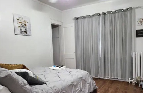 Lower Vailsburg Casa | "Cozy Haven Steps from Branch Brook Park 🌳"