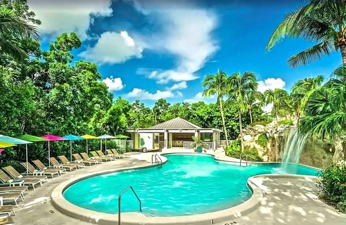 Rock Harbor Hotel | Cozy Hideaway w/ Private Balcony & Poolside Relaxation in Key Largo