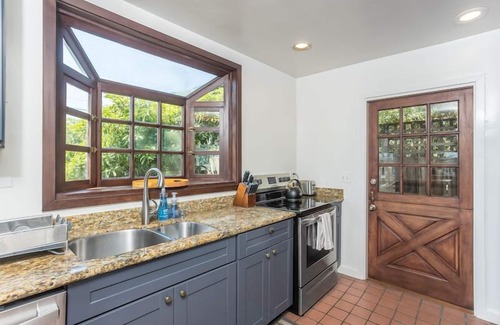 Stinson Beach Casa | Acogedora cabaña en la ladera con jardín cercado