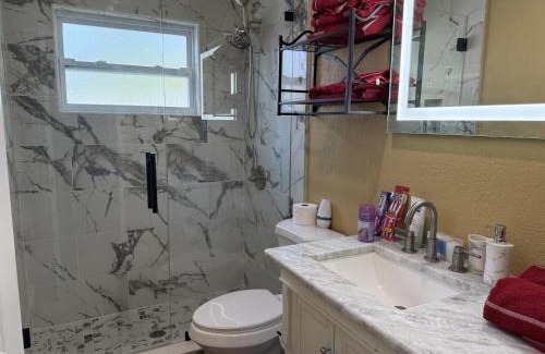 Thonotosassa Casa | Cozy holiday Home near all things Tampa Bay!