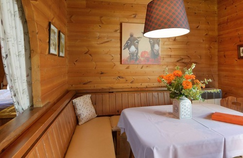 Eschede Casa | Acogedora casa de vacaciones en una granja de caballos en Lüneburg Heath