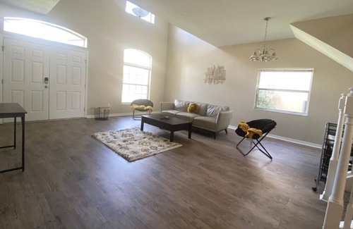 Winter Springs Casa | Cozy Home 4 bedroom 5 bed with Jet Tub.