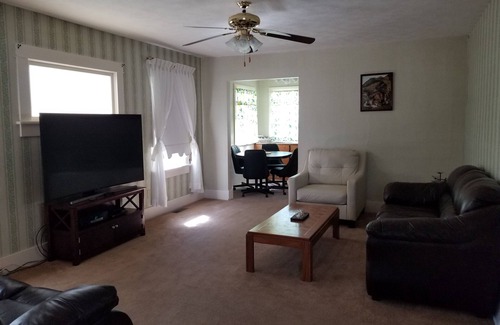 Bridgeport Casa | cozy Home away from home