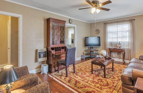 Capital View Casa | Cozy Home away from Home in Little Rock by RedAwning