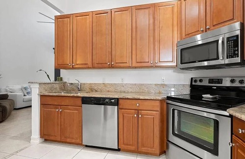 Grand Harbor Casa | Cozy Home by the Sea - 2 Bdrm/2.5 Bath/2 Car Garage