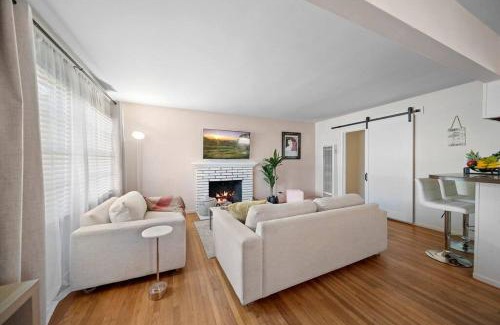 Torrance Casa | Cozy Home Close to the Beaches and Disney