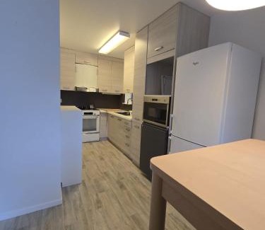 Borlange Apartamento | Cozy home, free Parking