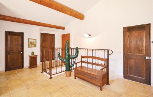 Apt Casa | Cozy Home In Apt With Wifi