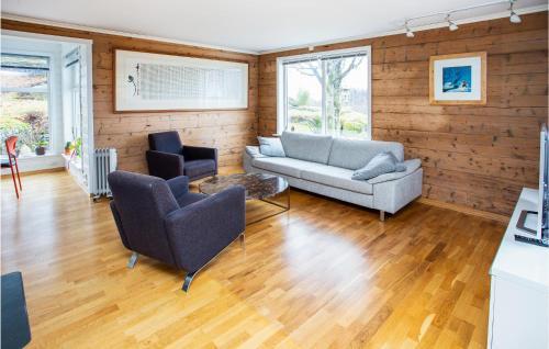 Osteroy Casa | Cozy Home In Bruvik With Wifi
