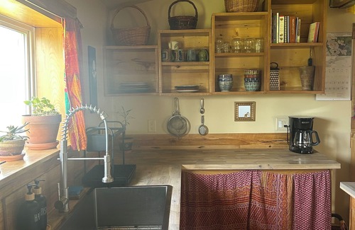 Advocate Harbour Casa | Cozy home in the heart of Advocate Harbour, Pet friendly!