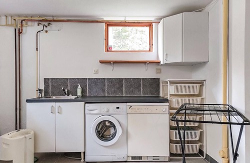 Orust Municipality Casa | Acogedora casa en Henån con sauna