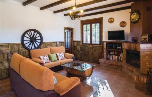 Iznajar Casa | Cozy Home In Iznájar With Kitchen