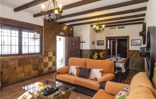 Iznajar Casa | Cozy Home In Iznájar With Kitchen