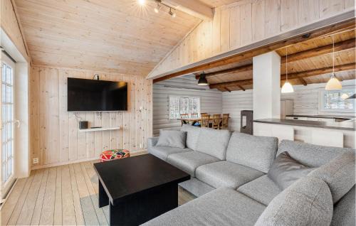 Tingvoll Casa | Cozy Home In Meisingset With Kitchen
