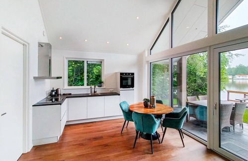 Oosterwolde Casa | Acogedora casa en Oosterwolde con WiFi