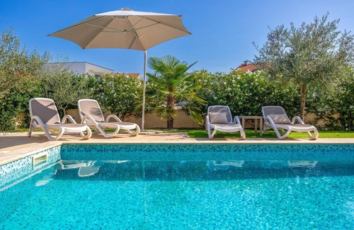 Pinezici Casa | Acogedora casa en Pinezici con WiFi