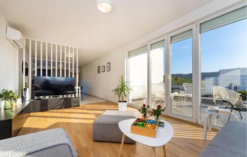 Rovanjska Casa | Cozy Home In Rovanjska