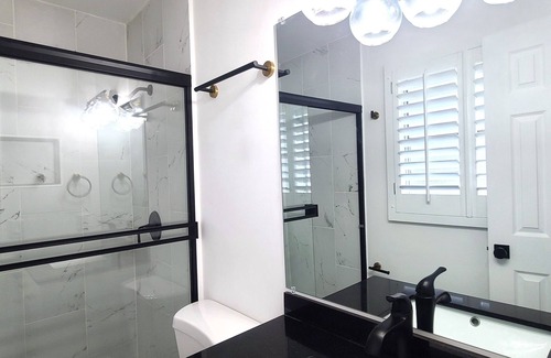 Titusville Cama Y Desayuno | Cozy Home in the heart of Titusville, close to Playa Linda Beach, River