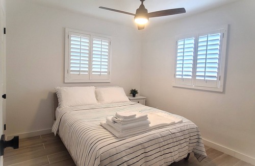 Titusville Cama Y Desayuno | Cozy Home in the heart of Titusville, close to Playa Linda Beach, River