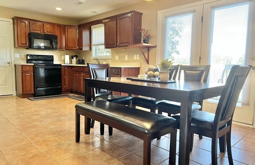 Richmond Casa | Cozy Home on Golf Course - 6 miles from I-75, Free WiFi