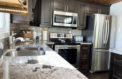 Fenelon Falls Casa | Cozy Home on Sturgeon Lake with Hot Tub