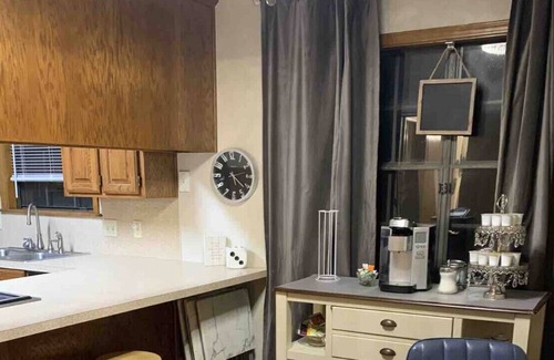 Pettit Casa | Cozy Home only 5 minutes from Lake Tenkiller!