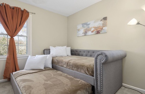 Norfolk - Virginia Beach Casa | Cozy Home!