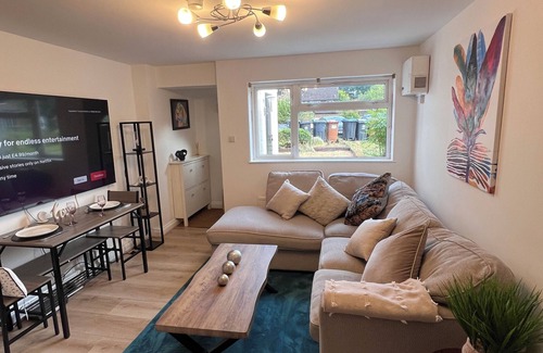 Hertford Casa | Cozy home with a garden walkable distance to the heart of Hertford