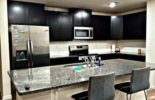 Charlotte Casa | ACOGEDORA CASA A POCOS MINUTOS DEL CENTRO DE LA CIUDAD