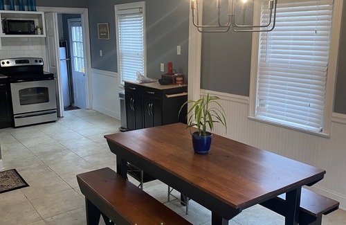 St. Matthews Casa | Cozy house in the heart of the city!
