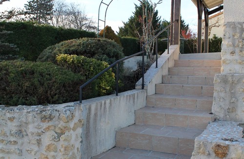 La Roche-Posay Casa | Casa acogedora con jardín y WIFI, cerca de los Termales del Connétable