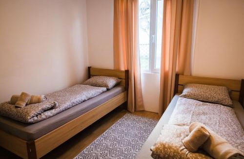 Varna Apartamento | Cozy House with Free parking