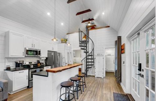 Charleston Casa | Cozy Island Cottage