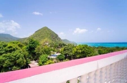 Bull Bay Casa | Cozy Jamaican Getaway Room