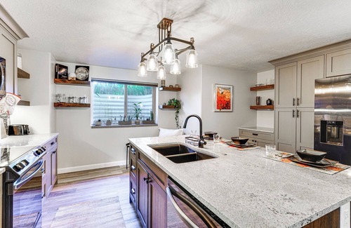 Kaysville Apartamento | Cozy Kaysville Vacation Rental w/ Mountain Views!