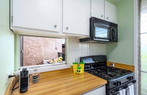Kihei Condominio | Sunset Haven: Elegant Beachfront Maui Retreat