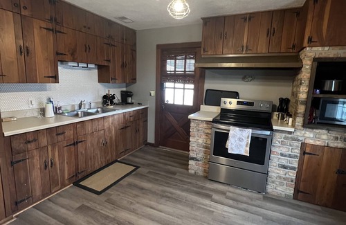 Eddyville Cabina | Cozy Lake Cottage